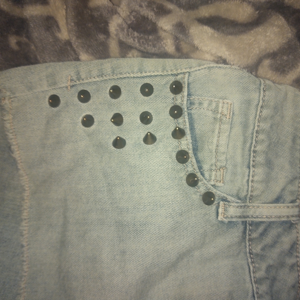 Decree shorts green